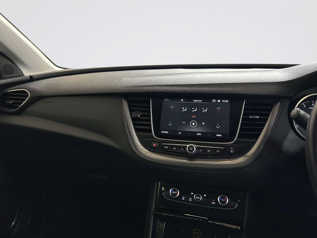 2019 Vauxhall Grandland X — image 16