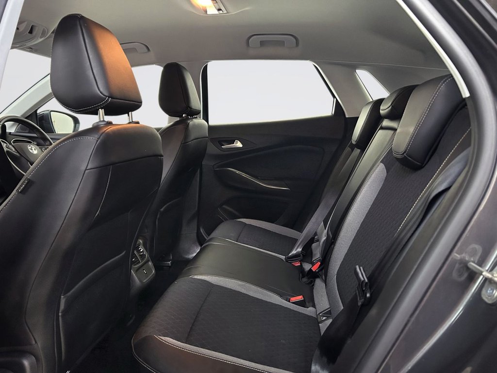 2019 Vauxhall Grandland X — image 8