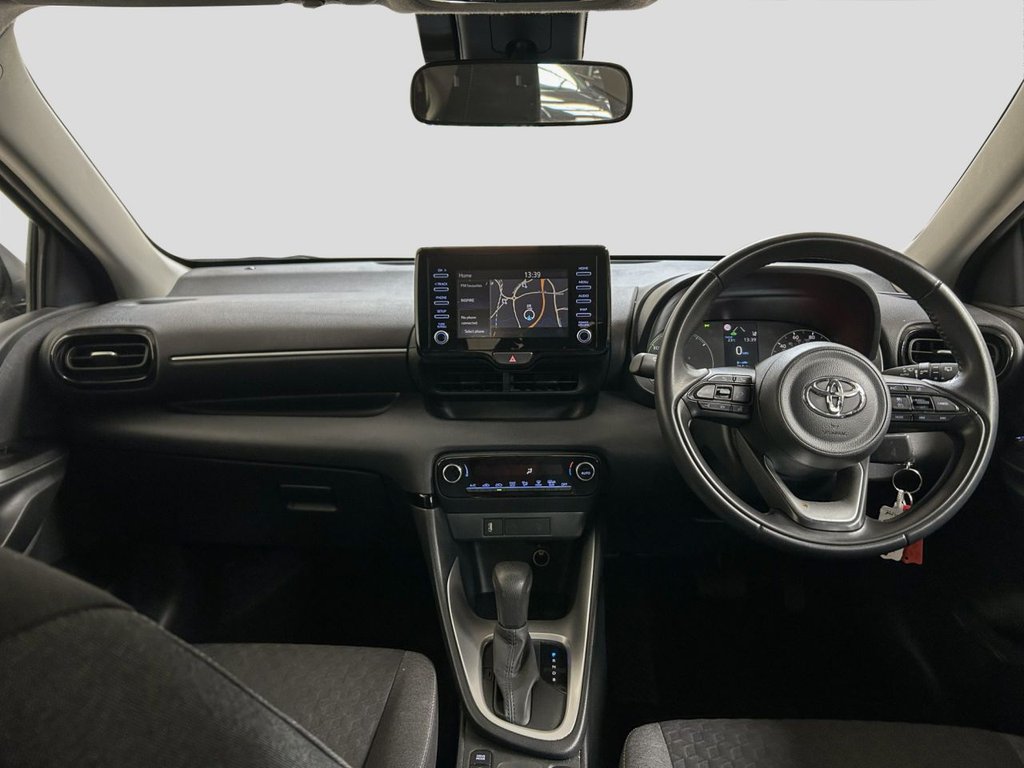 2024 Toyota Yaris — image 3