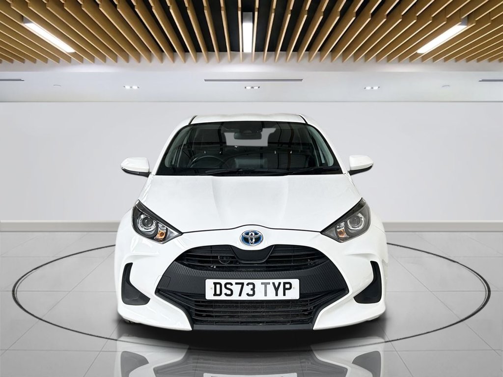 2024 Toyota Yaris — image 2