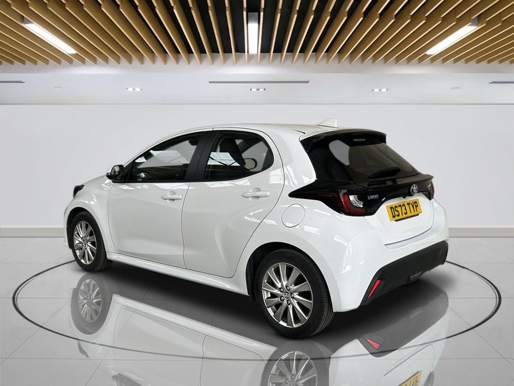 2024 Toyota Yaris — image 6