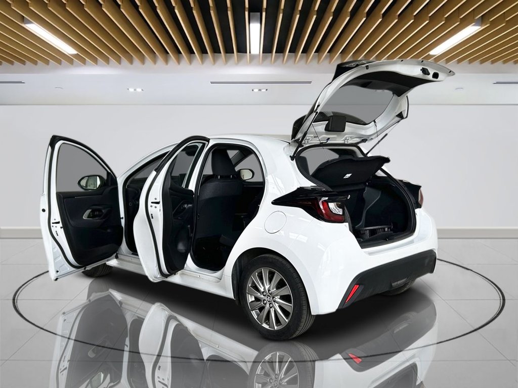 2024 Toyota Yaris — image 10