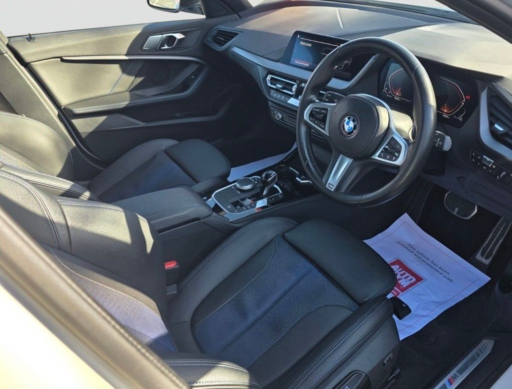 2022 22 BMW 1 SERIES