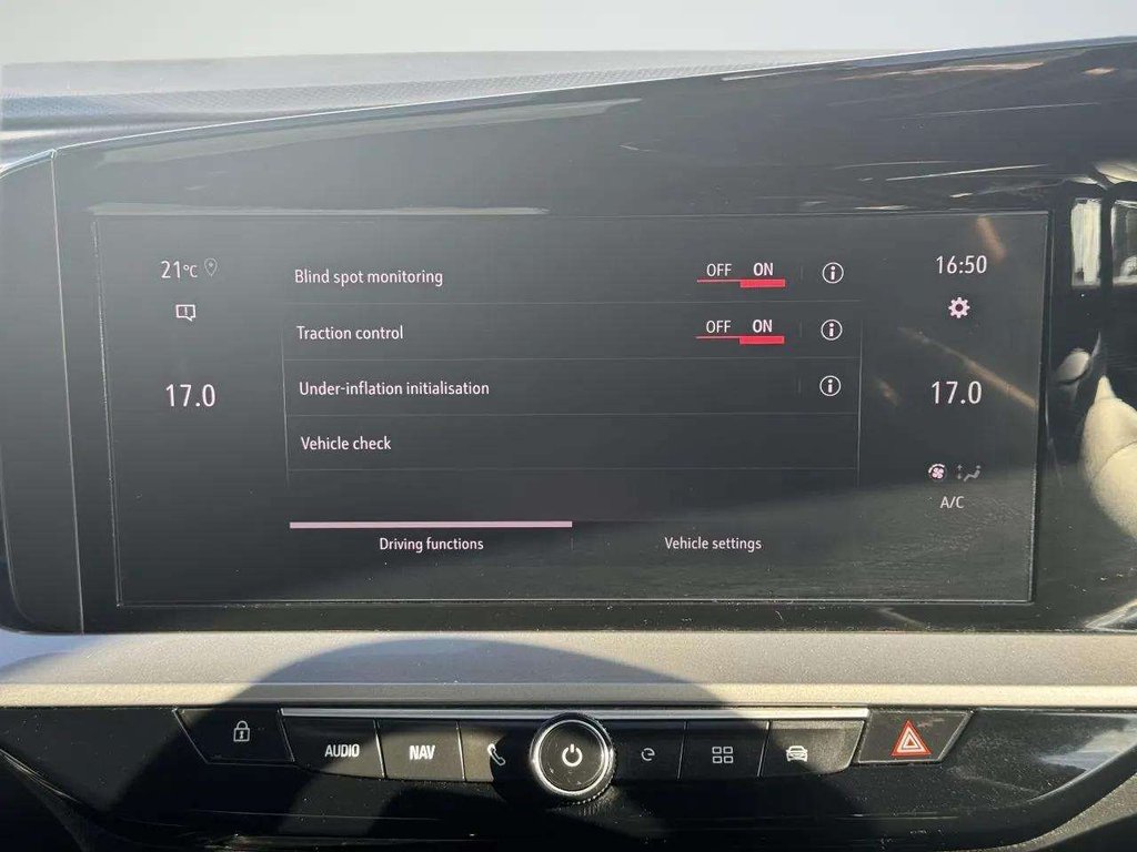 2023 Vauxhall Mokka Electric — image 8