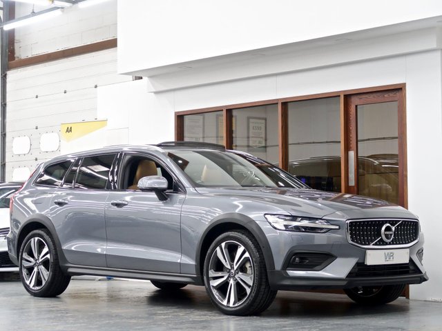 2020 Volvo V60