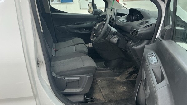 2023 PEUGEOT PARTNER 1.5 BlueHDi 1000 Asphalt Premium + Standard Panel Van 5dr Diesel Manual SWB - vehicle photo 6 for sale on PureCar