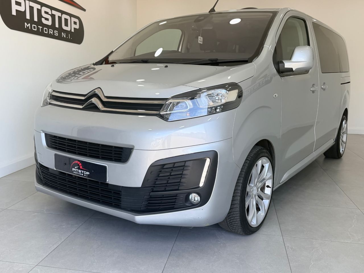 2017 CITROEN SPACETOURER 1.6 BlueHDi Feel M MPV 5dr Diesel Manual MWB Euro 6 (s/s) (115 ps) - vehicle photo 2 for sale on PureCar