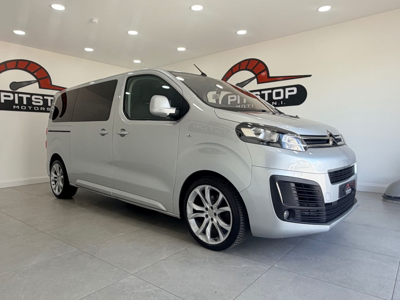2017 CITROEN SPACETOURER 1.6 BlueHDi Feel M MPV 5dr Diesel Manual MWB Euro 6 (s/s) (115 ps) - vehicle photo 5 for sale on PureCar