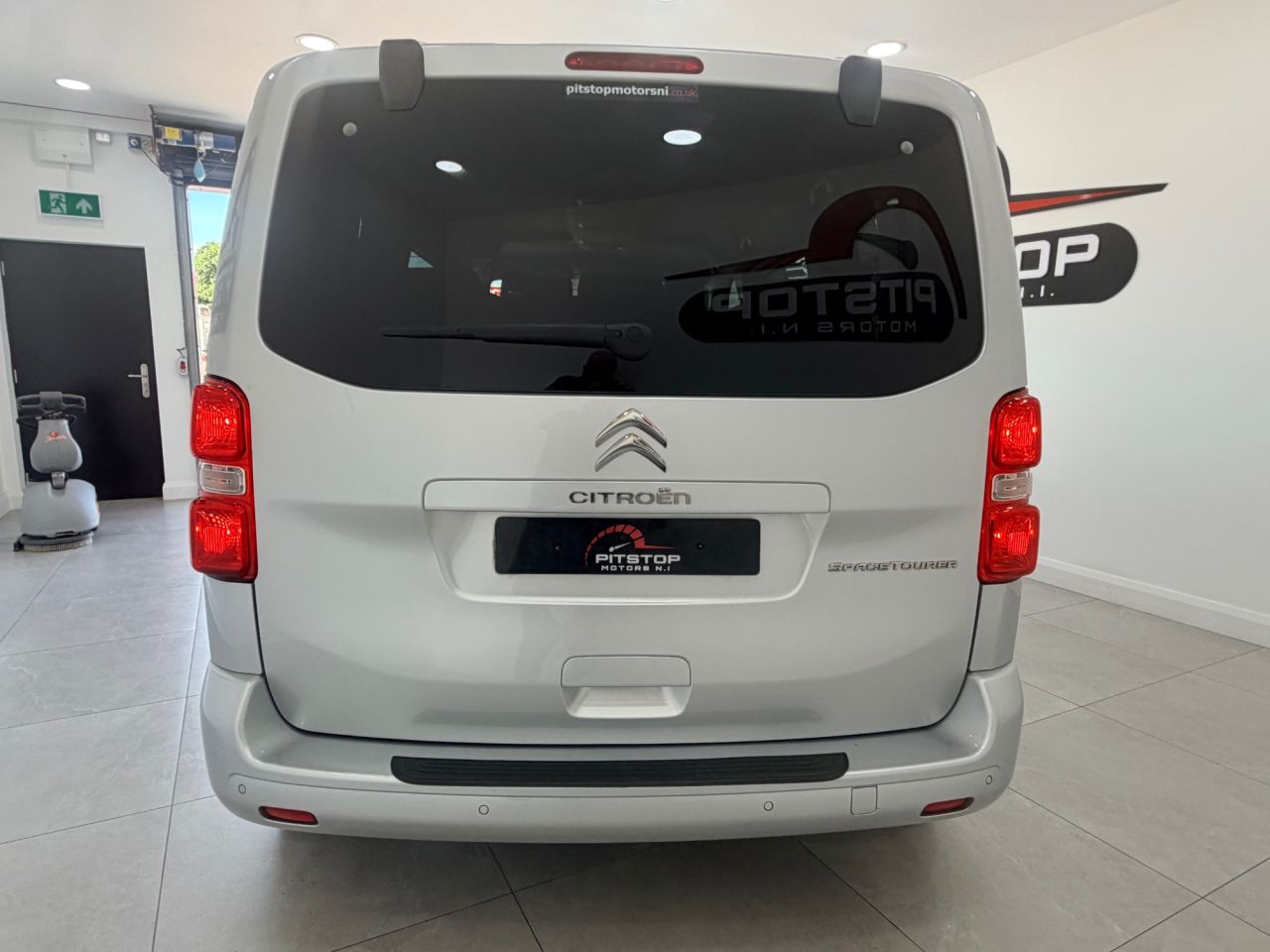 2017 CITROEN SPACETOURER 1.6 BlueHDi Feel M MPV 5dr Diesel Manual MWB Euro 6 (s/s) (115 ps) - vehicle photo 12 for sale on PureCar