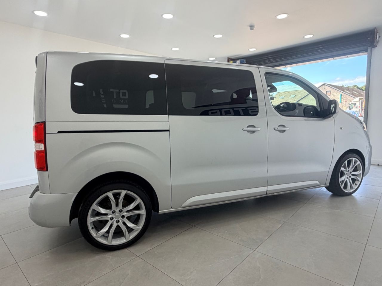 2017 CITROEN SPACETOURER 1.6 BlueHDi Feel M MPV 5dr Diesel Manual MWB Euro 6 (s/s) (115 ps) - vehicle photo 13 for sale on PureCar