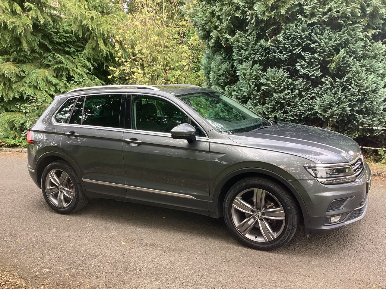 2019 VOLKSWAGEN TIGUAN 2.0 TDI SEL SUV 5dr Diesel Manual Euro 6 (s/s) (150 ps) - vehicle photo 4 for sale on PureCar