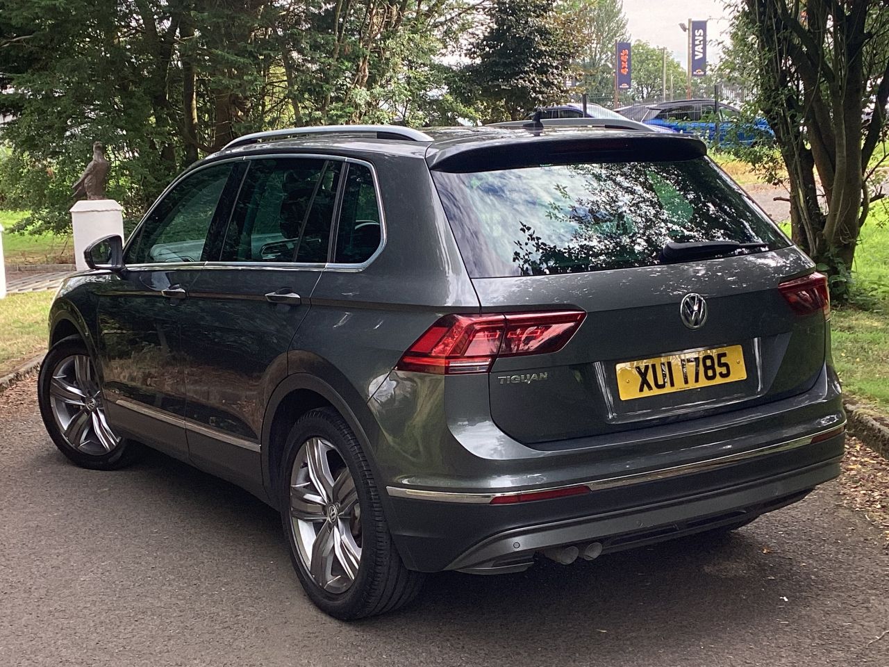 2019 VOLKSWAGEN TIGUAN 2.0 TDI SEL SUV 5dr Diesel Manual Euro 6 (s/s) (150 ps) - vehicle photo 8 for sale on PureCar