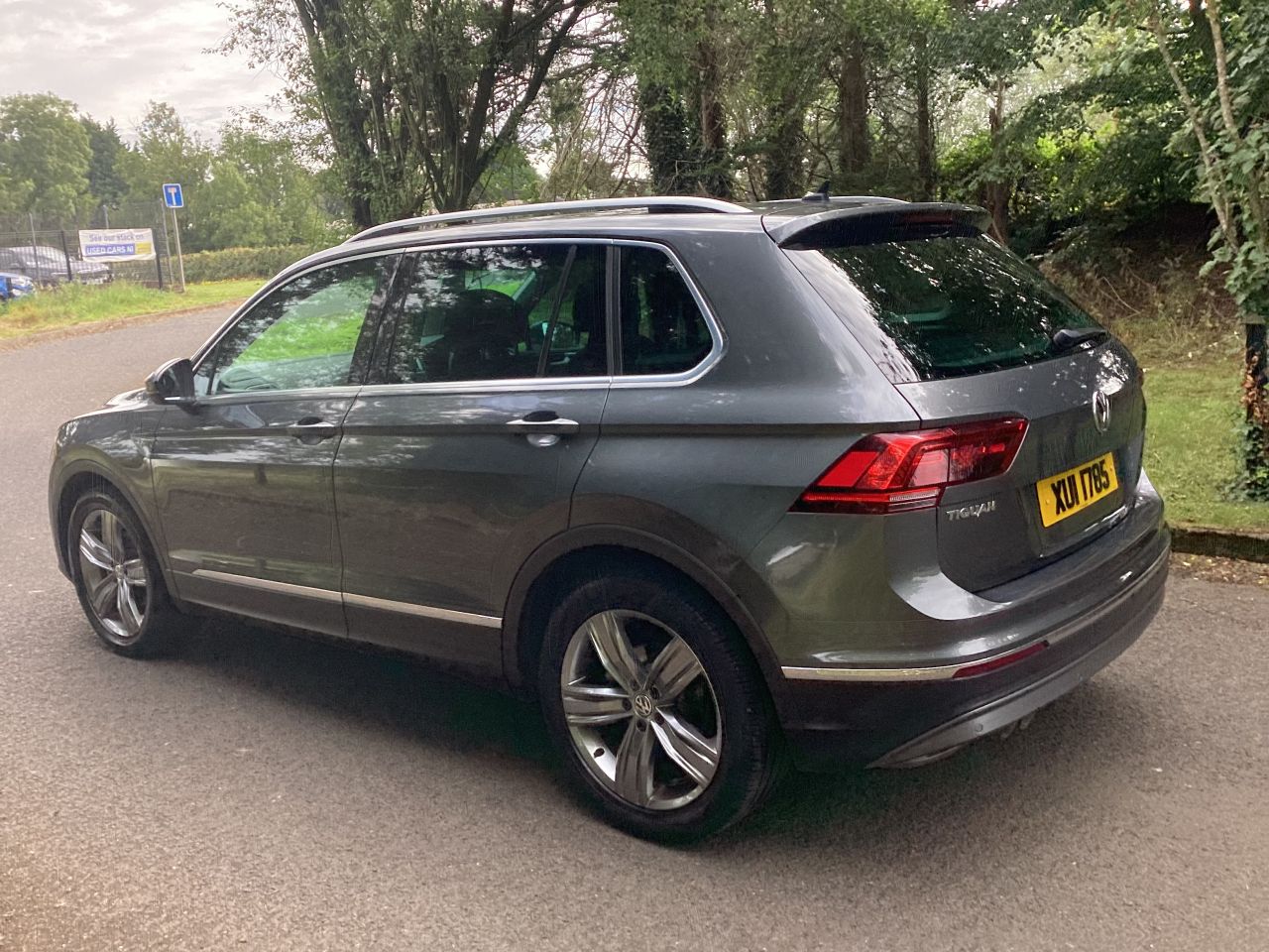 2019 VOLKSWAGEN TIGUAN 2.0 TDI SEL SUV 5dr Diesel Manual Euro 6 (s/s) (150 ps) - vehicle photo 12 for sale on PureCar