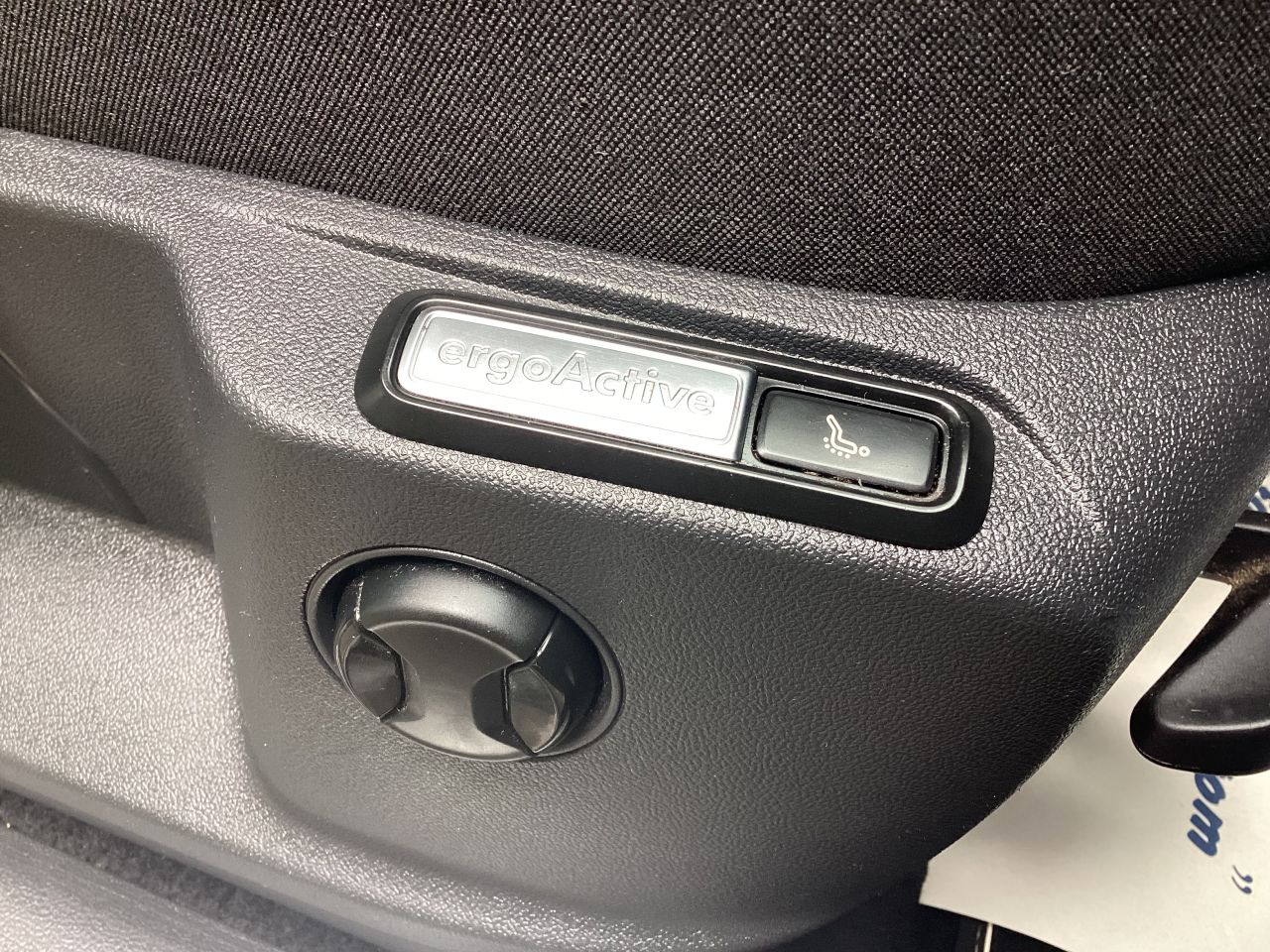 2019 VOLKSWAGEN TIGUAN 2.0 TDI SEL SUV 5dr Diesel Manual Euro 6 (s/s) (150 ps) - vehicle photo 15 for sale on PureCar