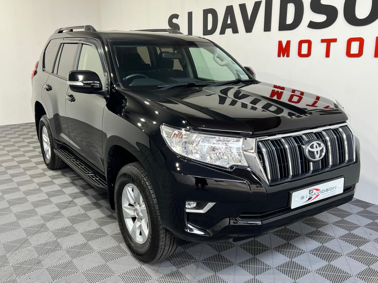 2022 TOYOTA LAND CRUISER 2.8D Active SUV 5dr Diesel Auto 4WD Euro 6 (s/s) (7 Seat) (204 ps) - vehicle photo 5 for sale on PureCar