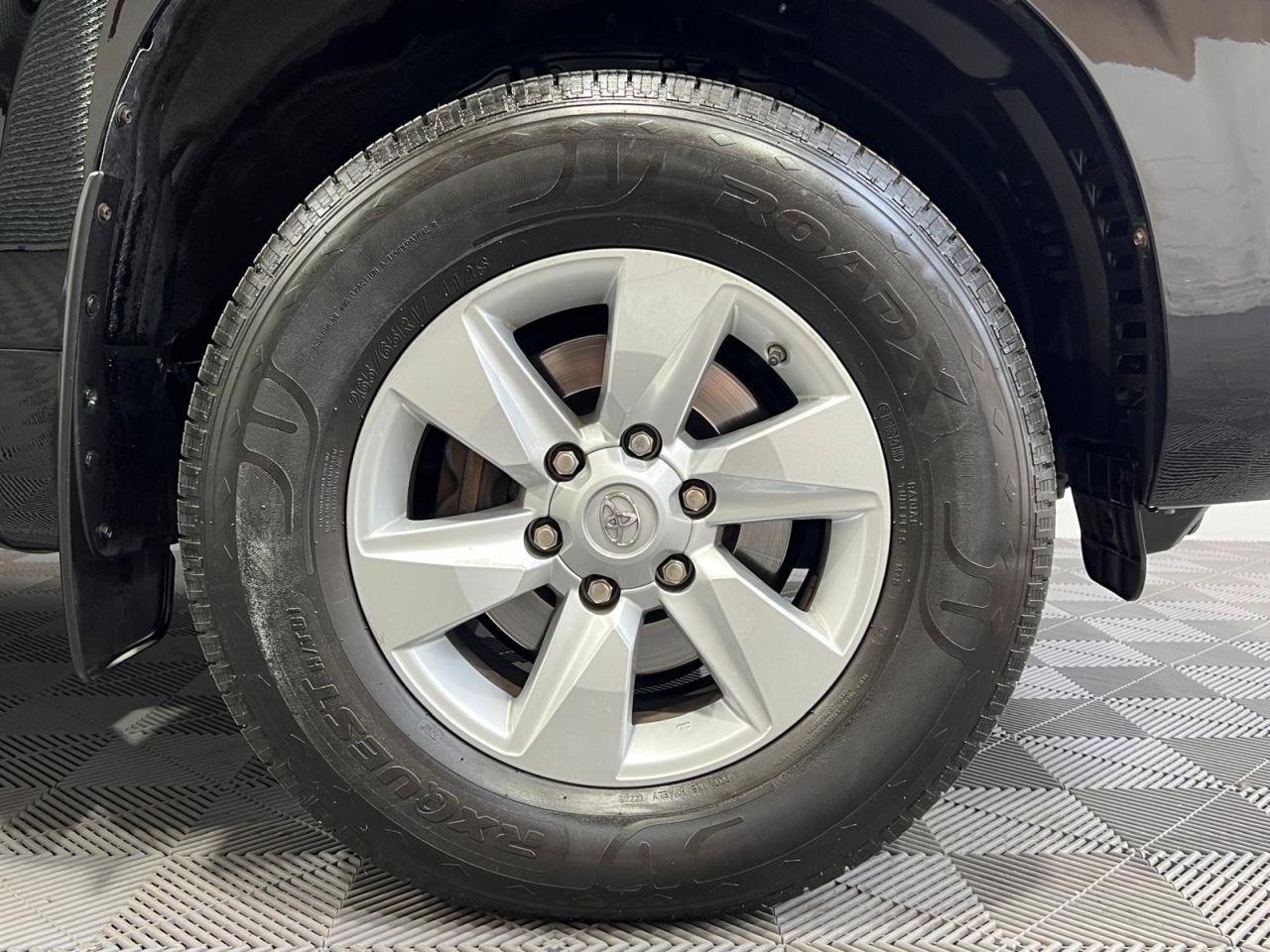 2022 TOYOTA LAND CRUISER 2.8D Active SUV 5dr Diesel Auto 4WD Euro 6 (s/s) (7 Seat) (204 ps) - vehicle photo 6 for sale on PureCar
