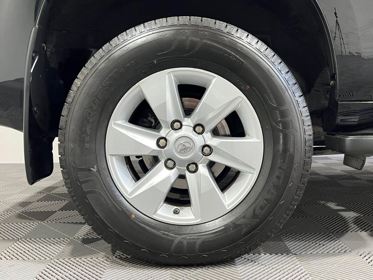 2022 TOYOTA LAND CRUISER 2.8D Active SUV 5dr Diesel Auto 4WD Euro 6 (s/s) (7 Seat) (204 ps) - vehicle photo 10 for sale on PureCar