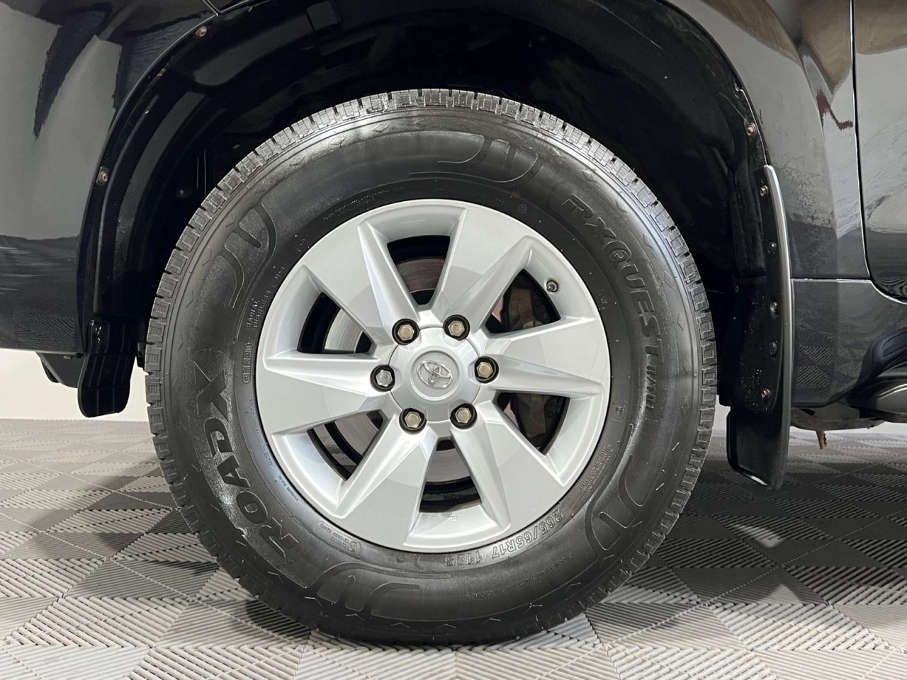 2022 TOYOTA LAND CRUISER 2.8D Active SUV 5dr Diesel Auto 4WD Euro 6 (s/s) (7 Seat) (204 ps) - vehicle photo 16 for sale on PureCar