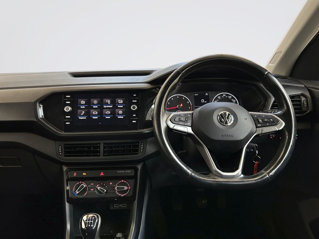 2020 Volkswagen T-Cross — image 11