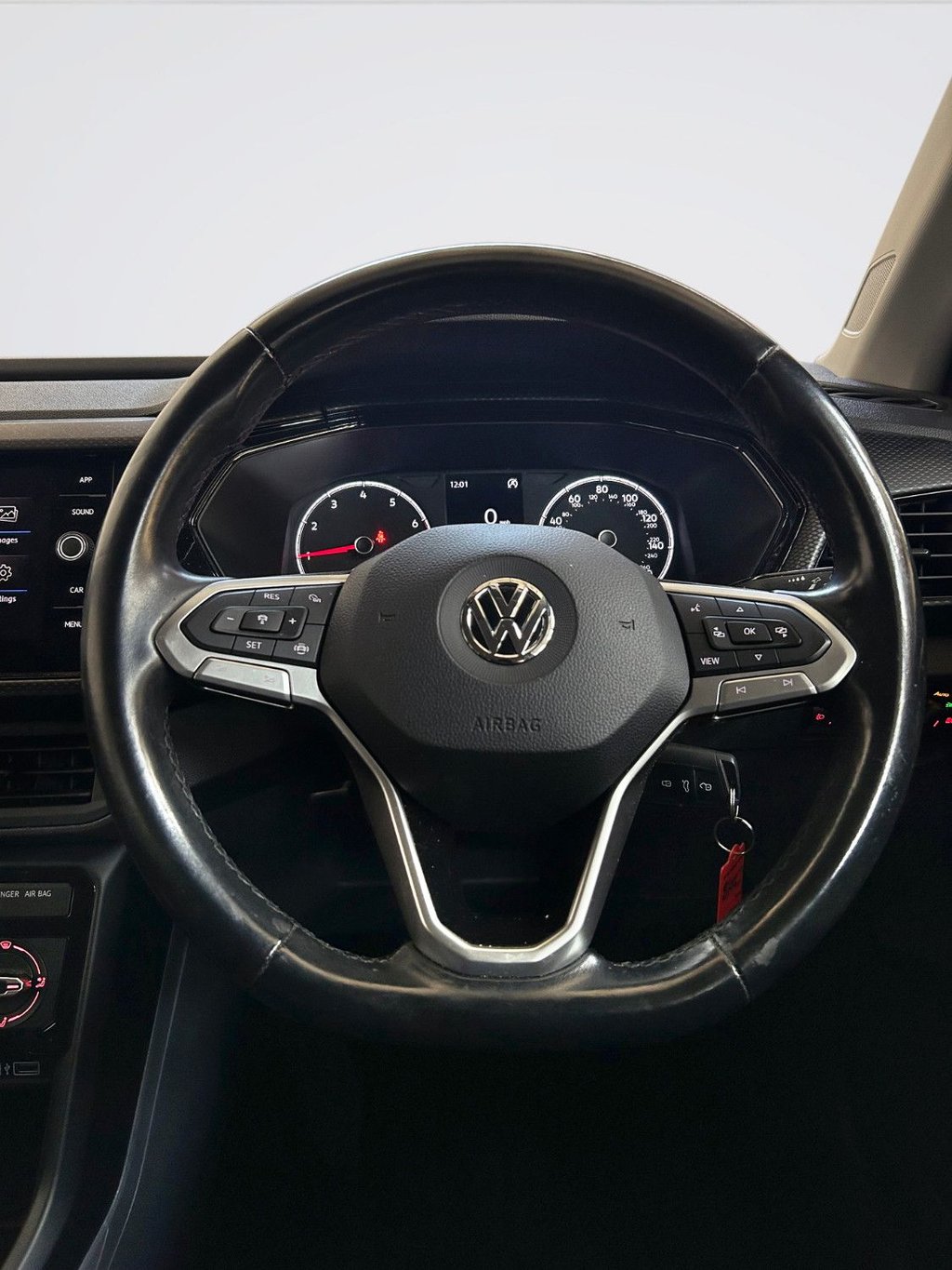 2020 Volkswagen T-Cross — image 12