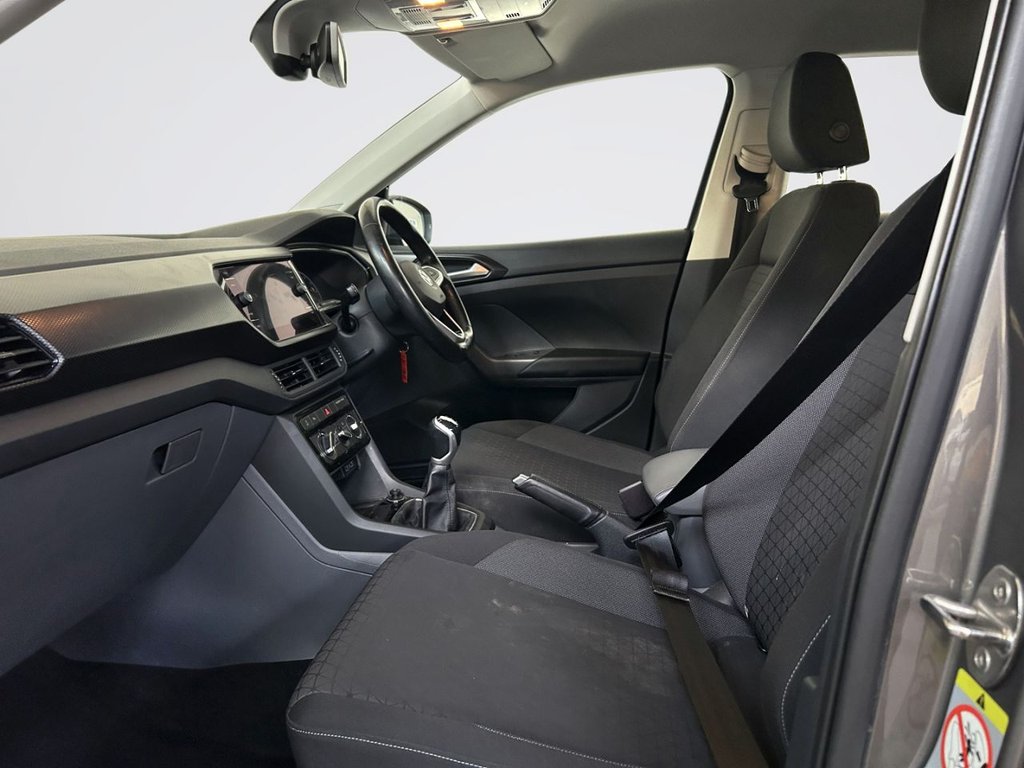 2020 Volkswagen T-Cross — image 9