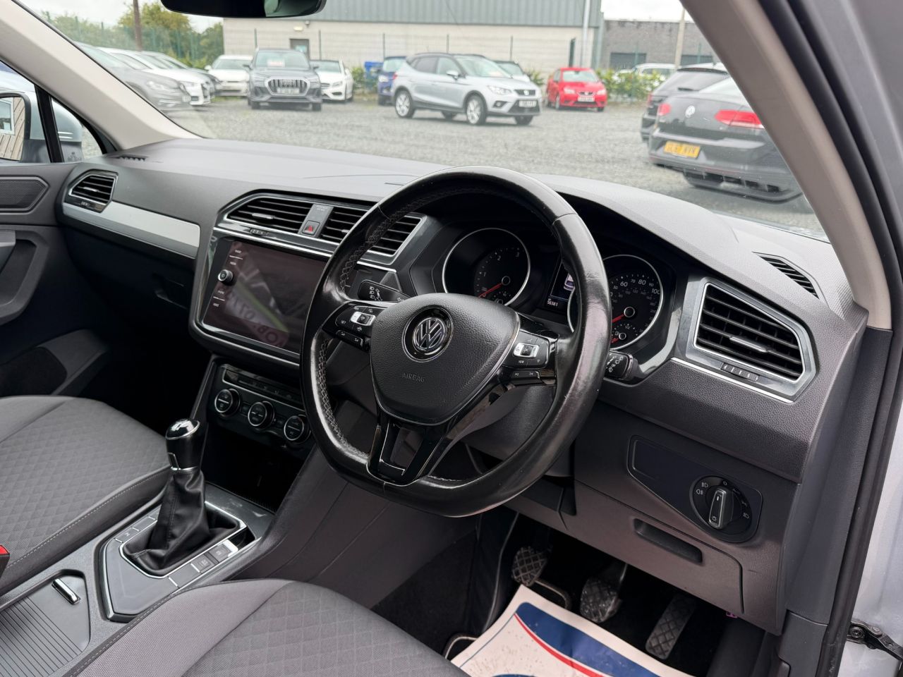 2018 VOLKSWAGEN TIGUAN 2.0 TDI SE SUV 5dr Diesel Manual Euro 6 (s/s) (150 ps) - vehicle photo 9 for sale on PureCar