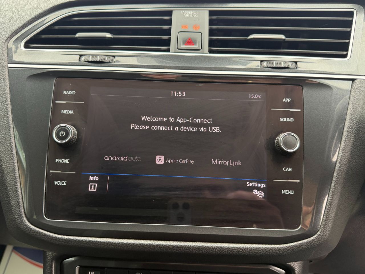 2018 VOLKSWAGEN TIGUAN 2.0 TDI SE SUV 5dr Diesel Manual Euro 6 (s/s) (150 ps) - vehicle photo 12 for sale on PureCar