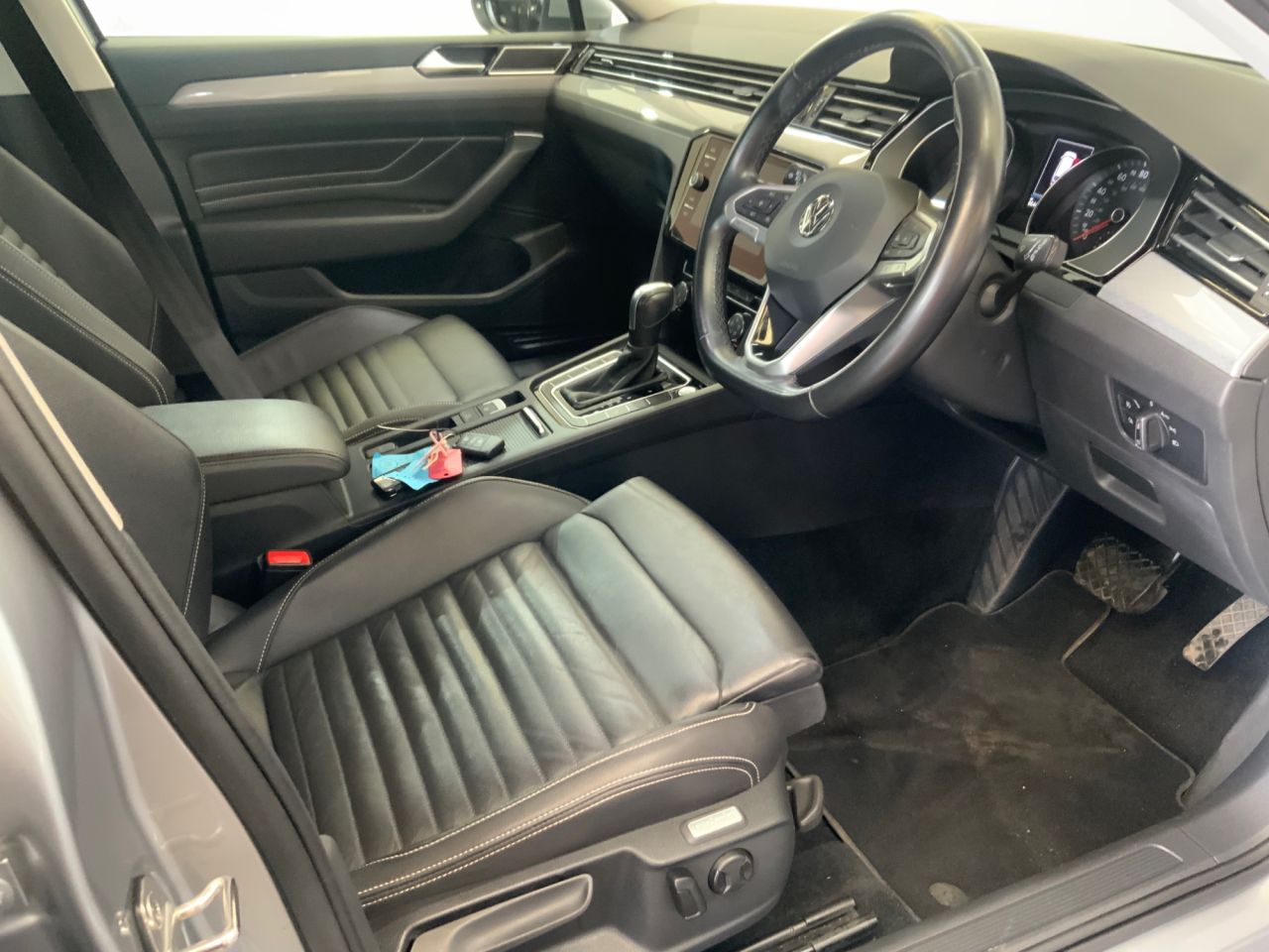 2020 VOLKSWAGEN PASSAT 2.0 TDI EVO SEL Estate 5dr Diesel DSG Euro 6 (s/s) (150 ps) - vehicle photo 20 for sale on PureCar