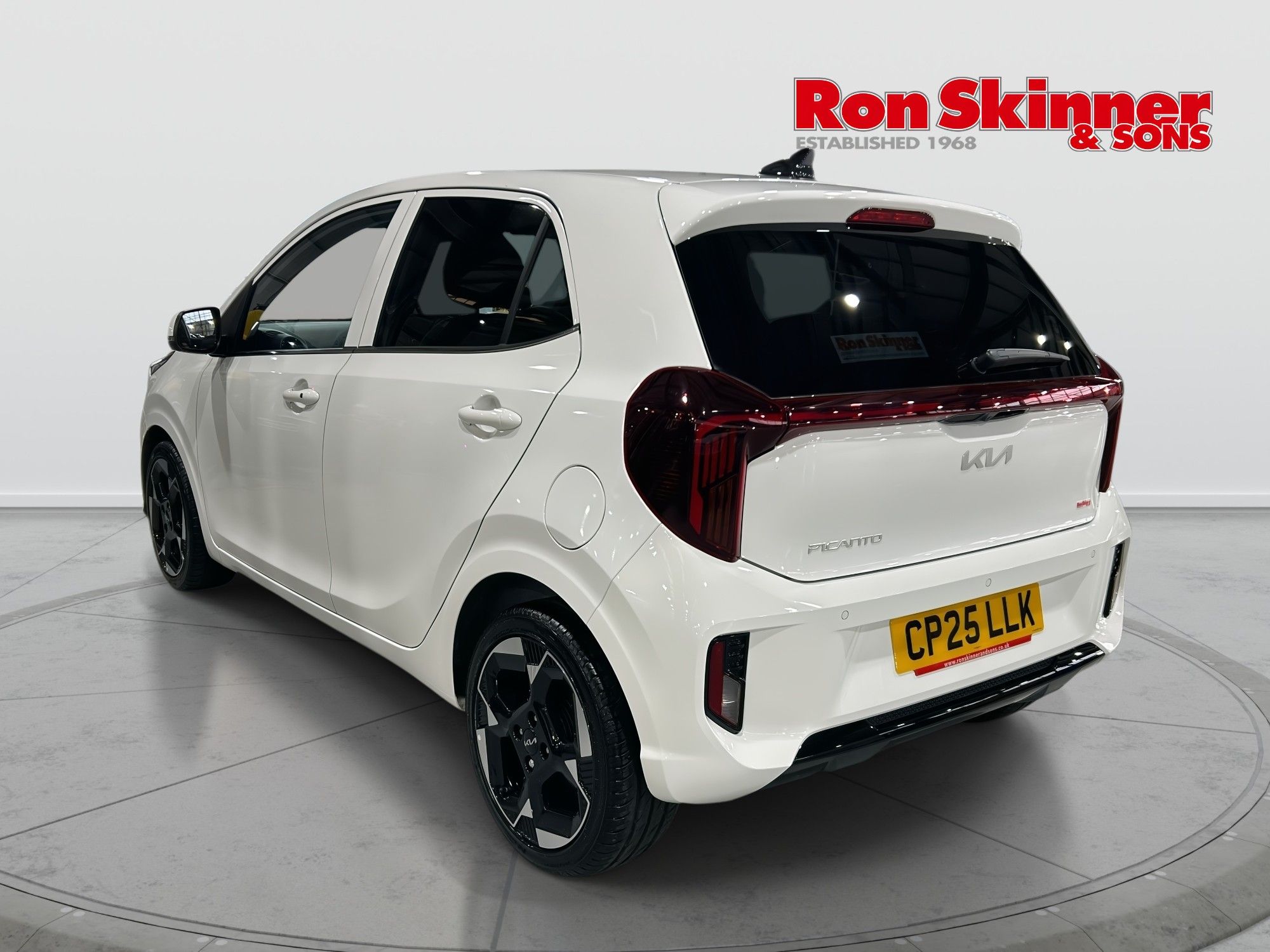 2025 Kia Picanto — image 3