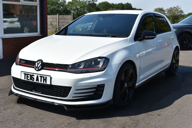 2017 Volkswagen GOLF