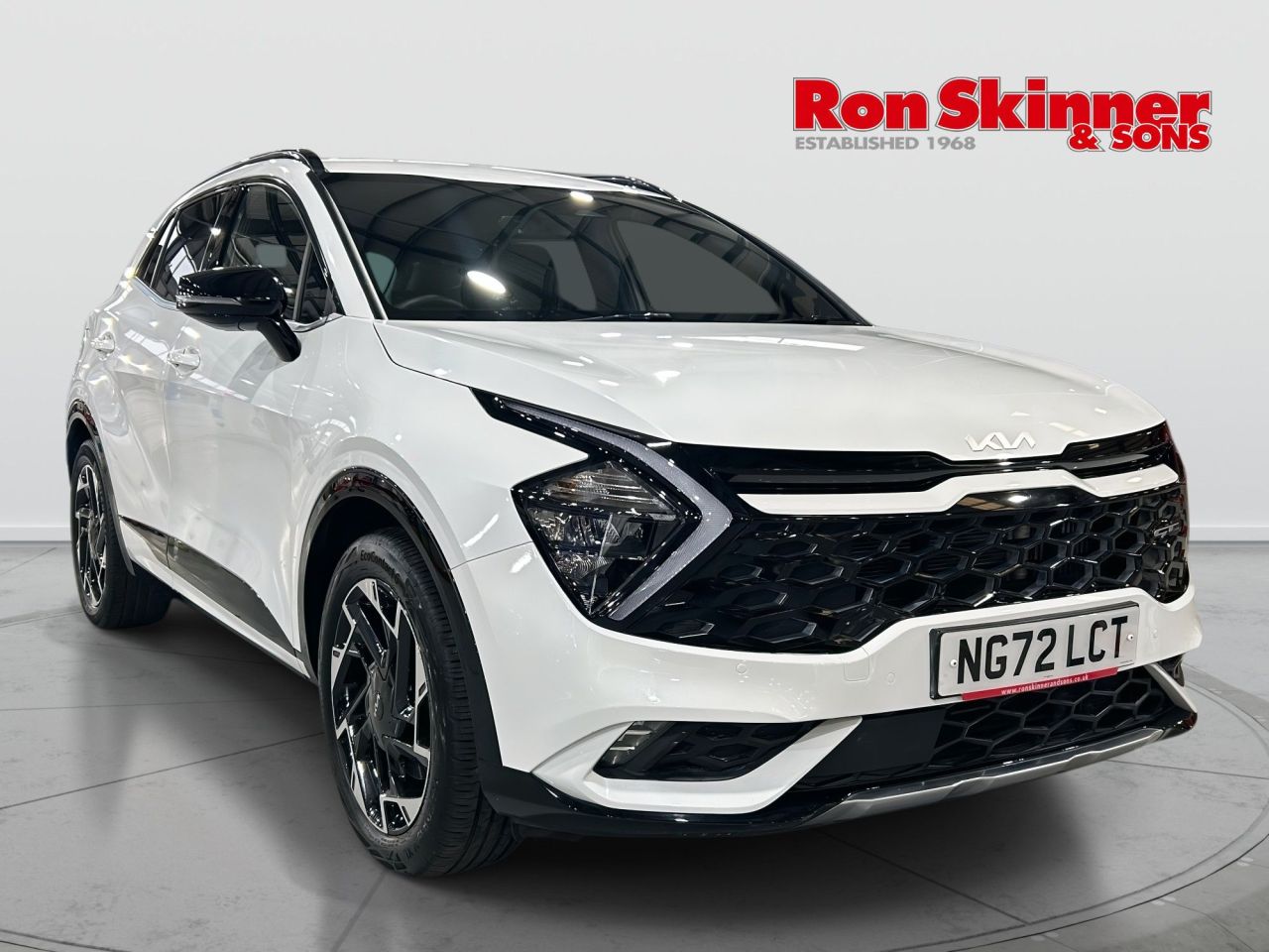 2023 72 KIA SPORTAGE 1.6 T-GDi 13.8kWh GT-Line SUV 5dr Petrol Plug-in Hybrid Auto AWD Euro 6 (s/s) (261 bhp)