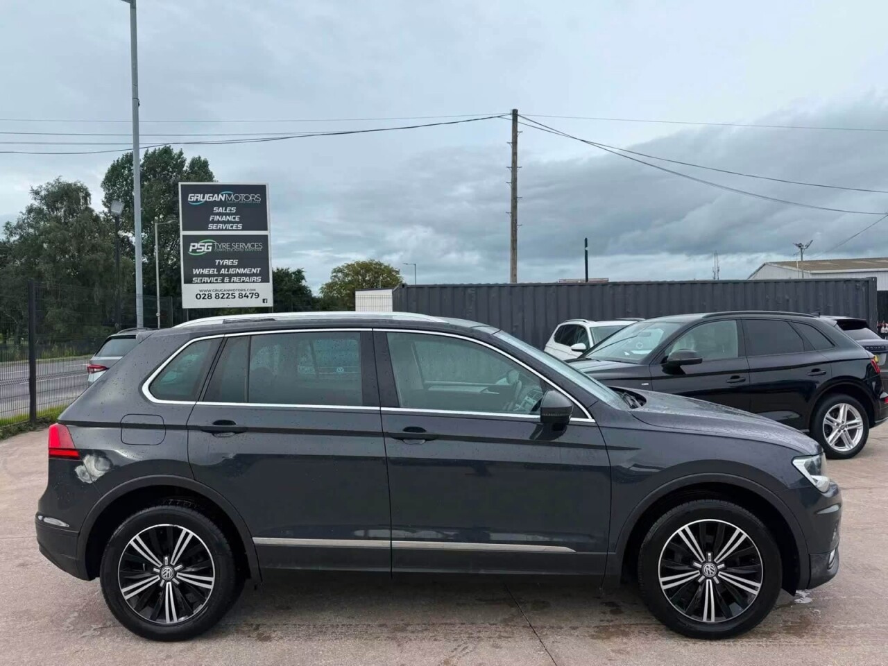 2016 VOLKSWAGEN TIGUAN 2.0 TDI BlueMotion Tech SE Navigation SUV 5dr Diesel Manual 4Motion Euro 6 - vehicle photo 2 for sale on PureCar