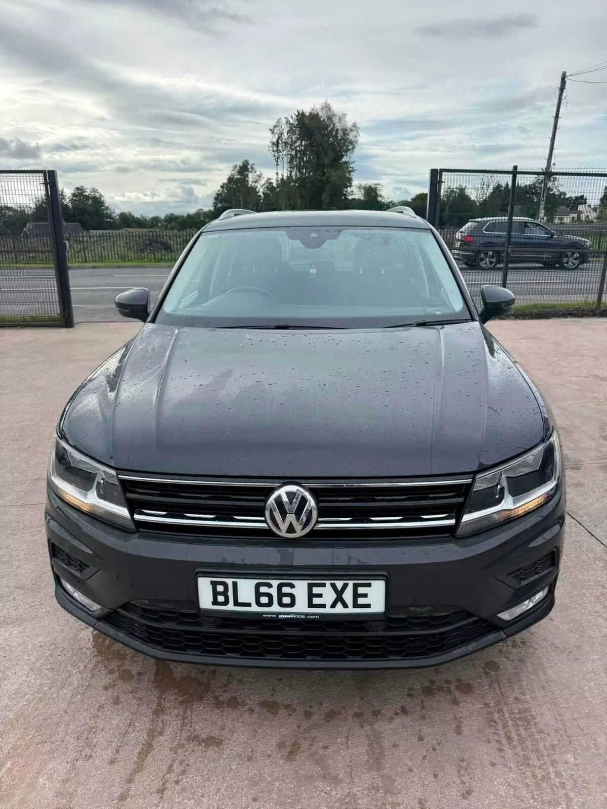 2016 VOLKSWAGEN TIGUAN 2.0 TDI BlueMotion Tech SE Navigation SUV 5dr Diesel Manual 4Motion Euro 6 - vehicle photo 7 for sale on PureCar