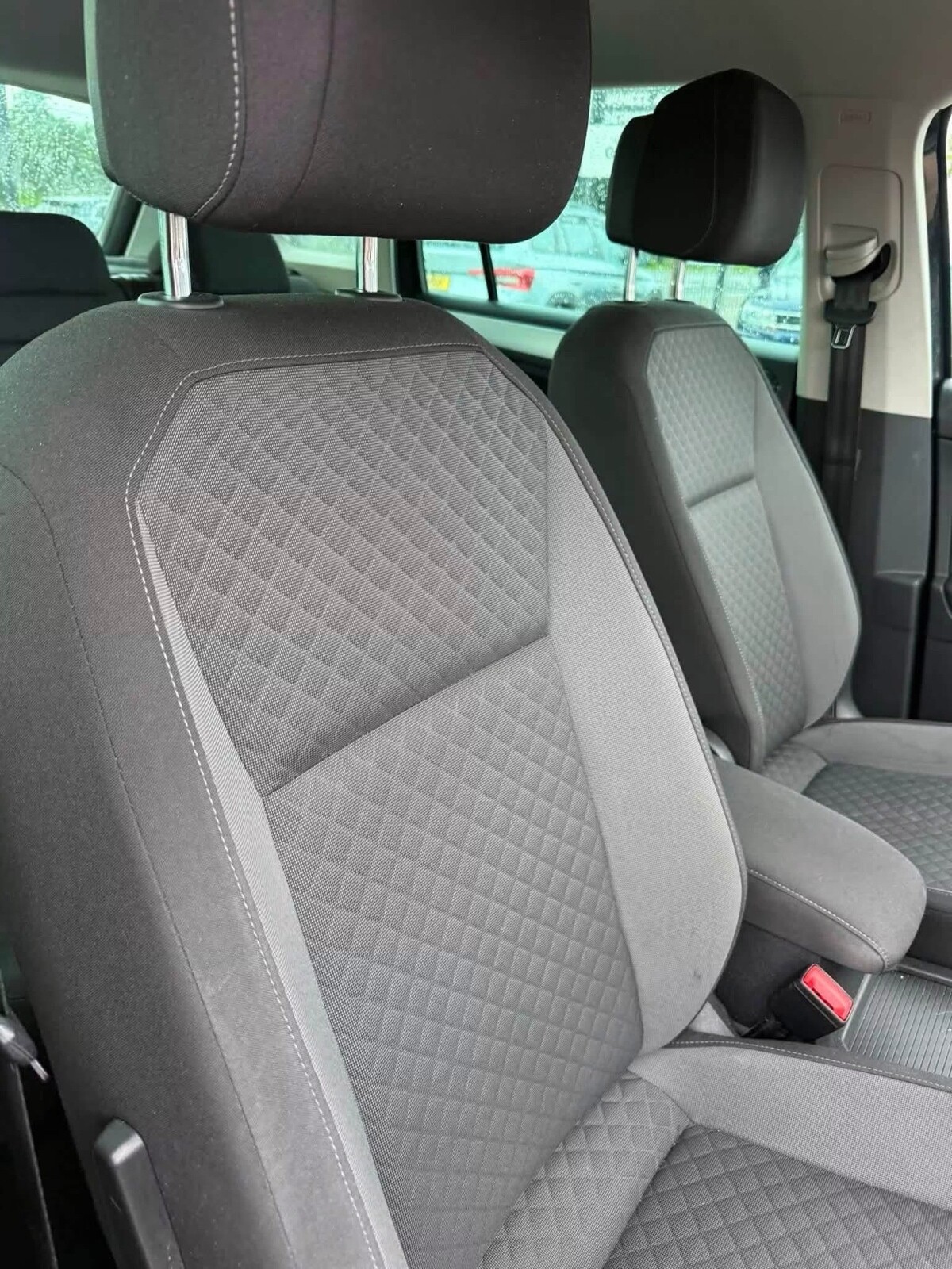 2016 VOLKSWAGEN TIGUAN 2.0 TDI BlueMotion Tech SE Navigation SUV 5dr Diesel Manual 4Motion Euro 6 - vehicle photo 9 for sale on PureCar