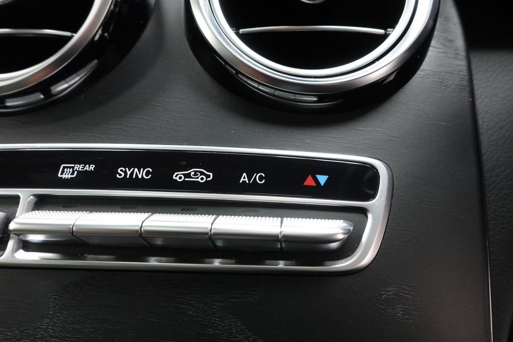 2019 Mercedes-Benz GLC — image 32