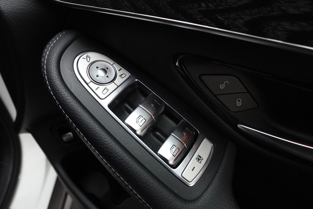 2019 Mercedes-Benz GLC — image 38