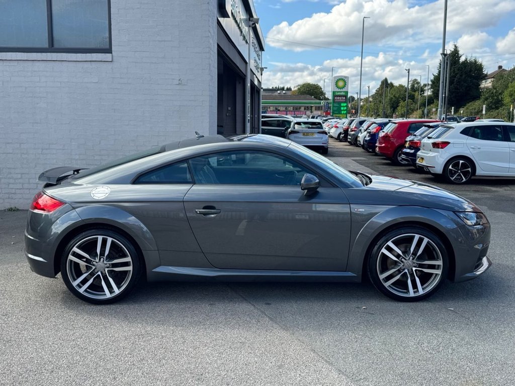2015 Audi TT — image 2