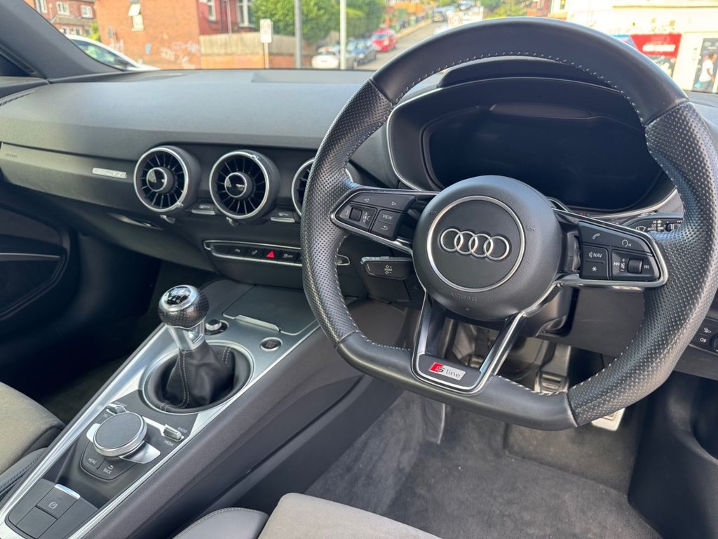 2015 Audi TT — image 30