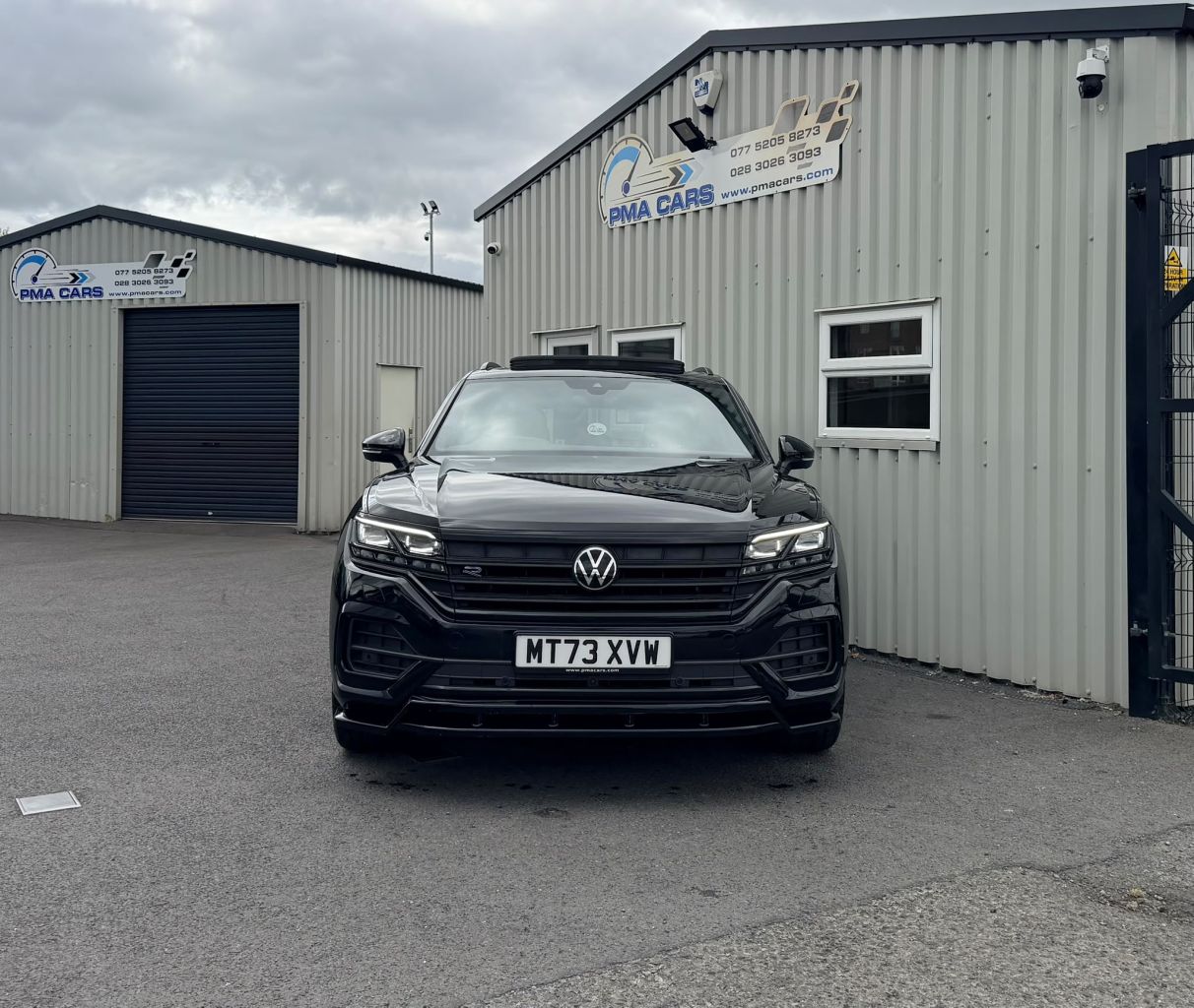 2023 VOLKSWAGEN TOUAREG 3.0 TDI V6 Black Edition SUV 5dr Diesel Tiptronic 4Motion Euro 6 (s/s) (286 - vehicle photo 2 for sale on PureCar