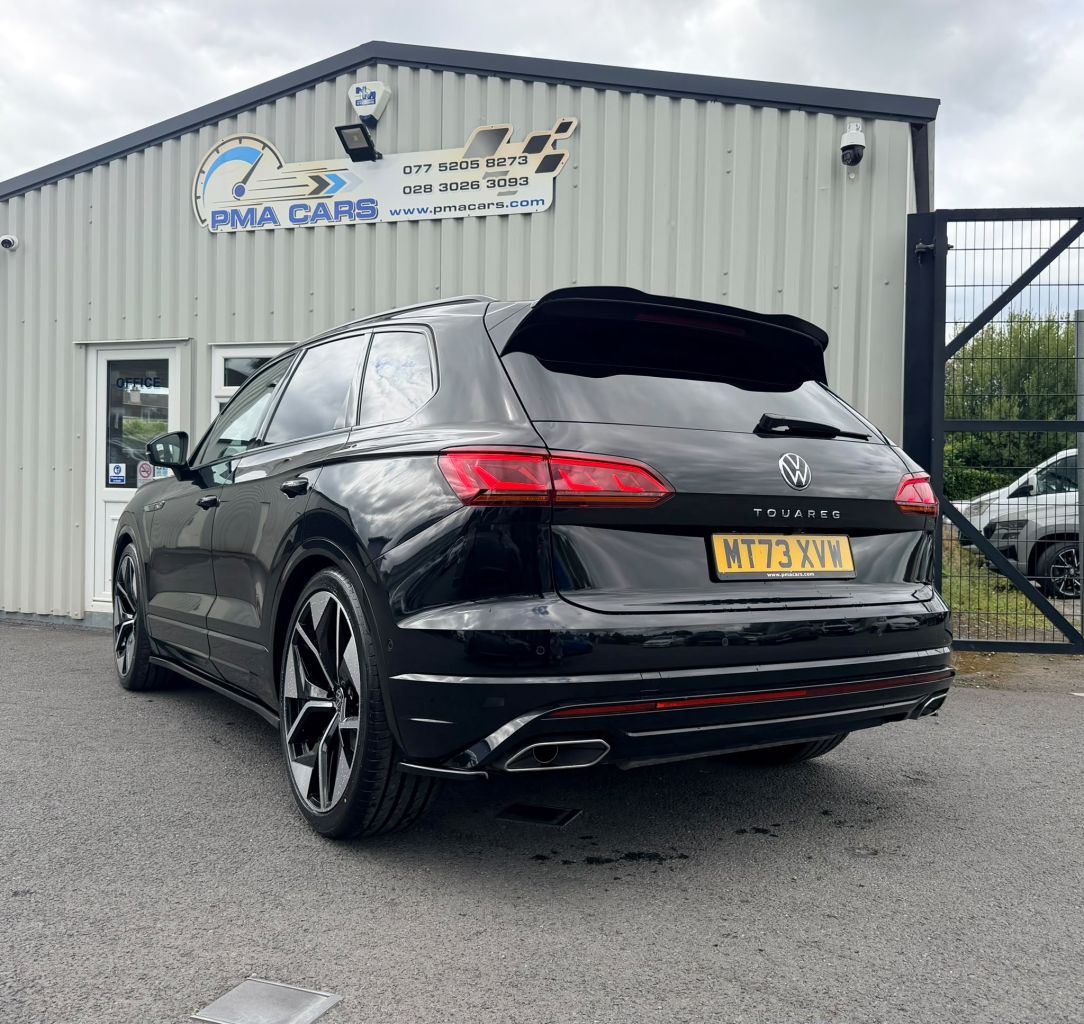 2023 VOLKSWAGEN TOUAREG 3.0 TDI V6 Black Edition SUV 5dr Diesel Tiptronic 4Motion Euro 6 (s/s) (286 - vehicle photo 5 for sale on PureCar