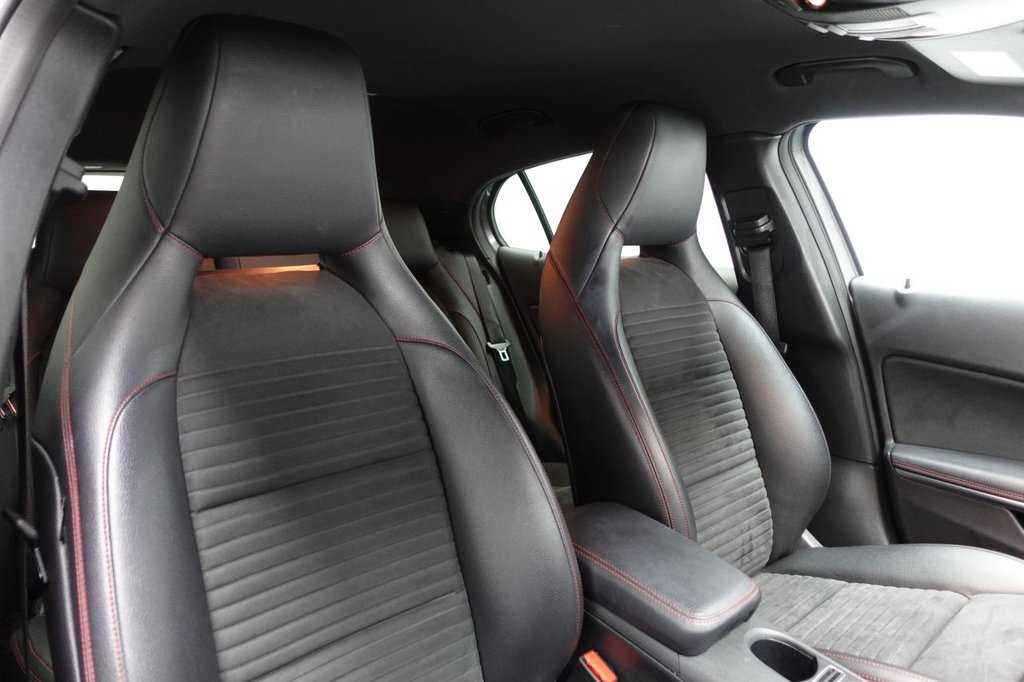 2017 Mercedes-Benz GLA — image 3