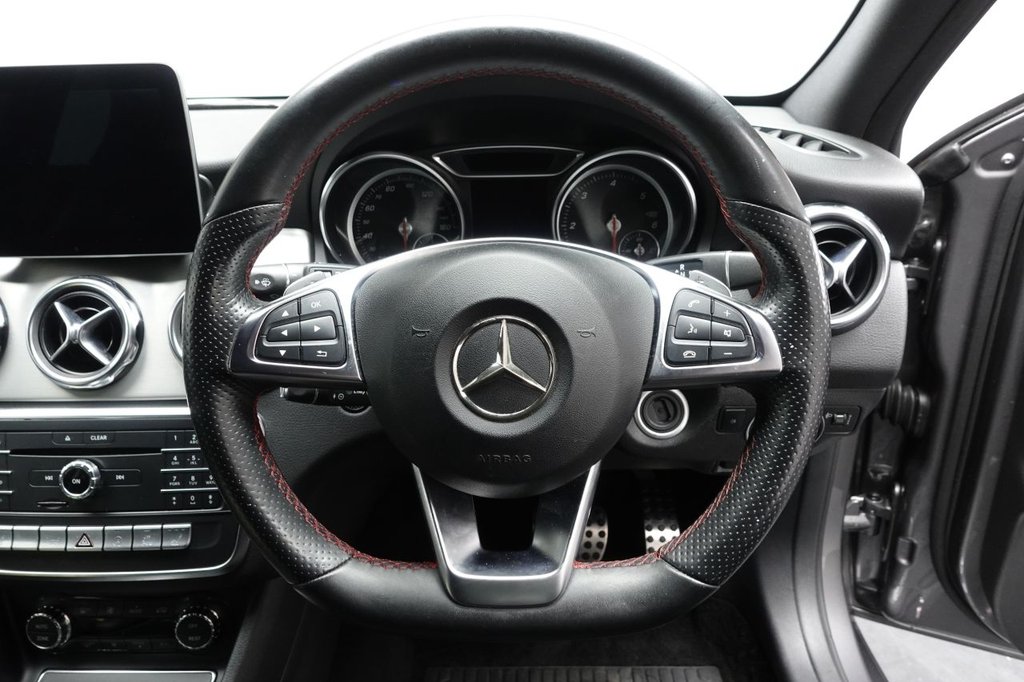 2017 Mercedes-Benz GLA — image 28