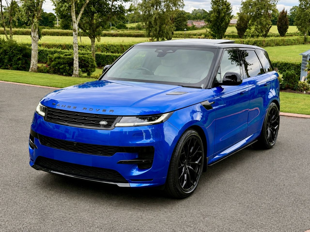 2024 LAND ROVER RANGE ROVER SPORT 3.0 P400 MHEV Autobiography SUV 5dr Petrol Auto 4WD Euro 6 (s/s) (400 ps) - vehicle photo 2 for sale on PureCar