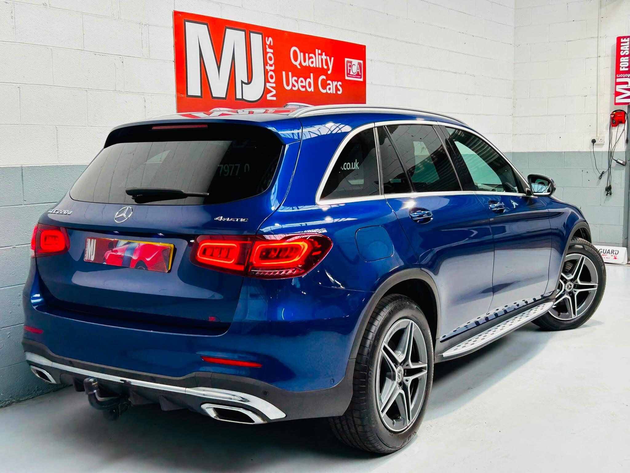 2019 MERCEDES GLC 2.0 GLC220d AMG Line G-Tronic+ 4MATIC Euro 6 (s/s) 5dr - vehicle photo 5 for sale on PureCar