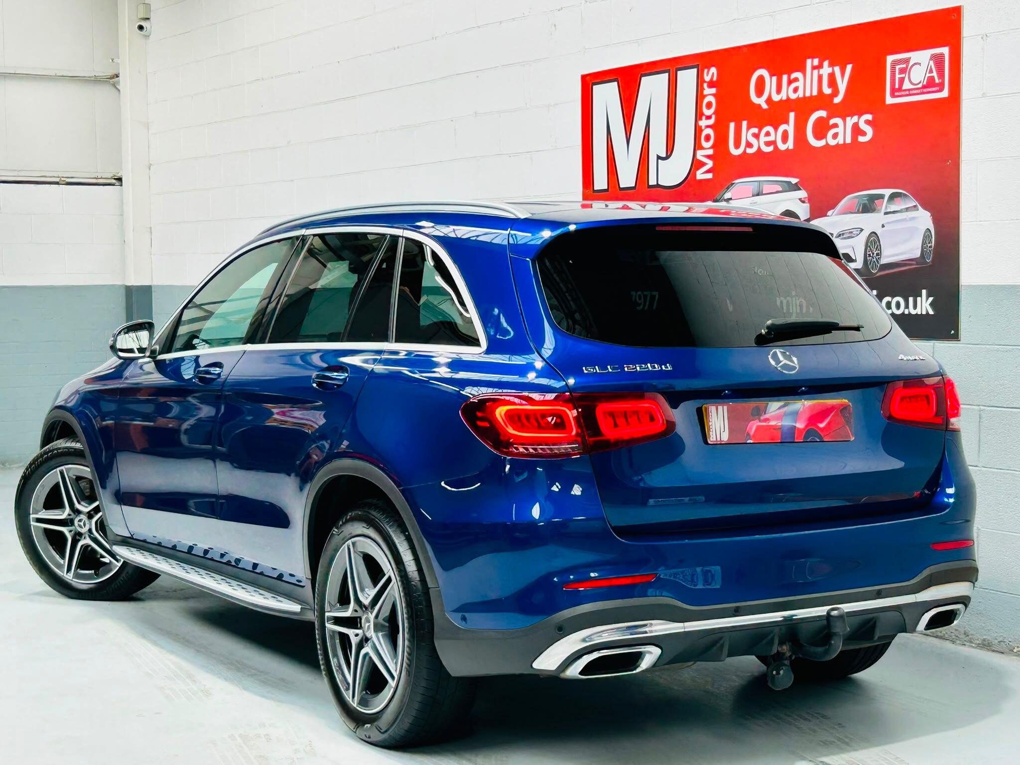2019 MERCEDES GLC 2.0 GLC220d AMG Line G-Tronic+ 4MATIC Euro 6 (s/s) 5dr - vehicle photo 8 for sale on PureCar