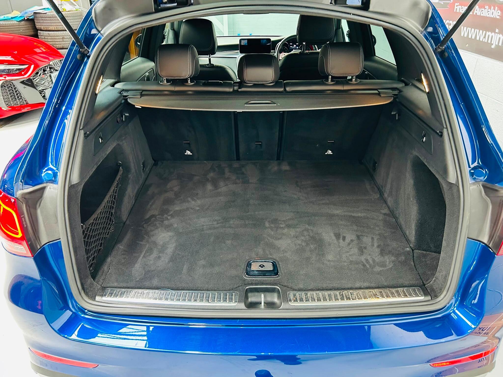 2019 MERCEDES GLC 2.0 GLC220d AMG Line G-Tronic+ 4MATIC Euro 6 (s/s) 5dr - vehicle photo 15 for sale on PureCar