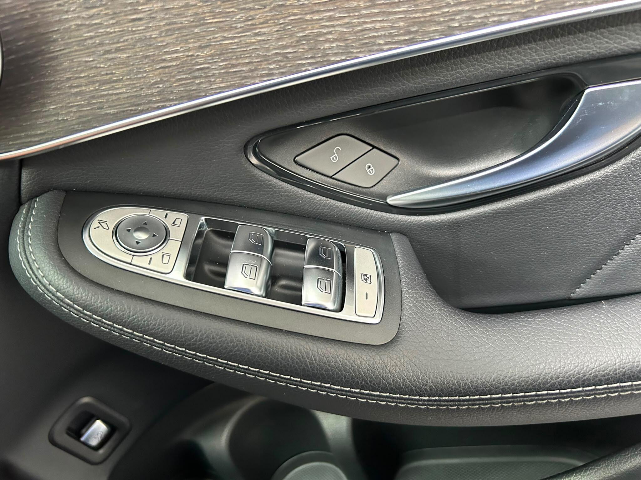 2019 MERCEDES GLC 2.0 GLC220d AMG Line G-Tronic+ 4MATIC Euro 6 (s/s) 5dr - vehicle photo 36 for sale on PureCar
