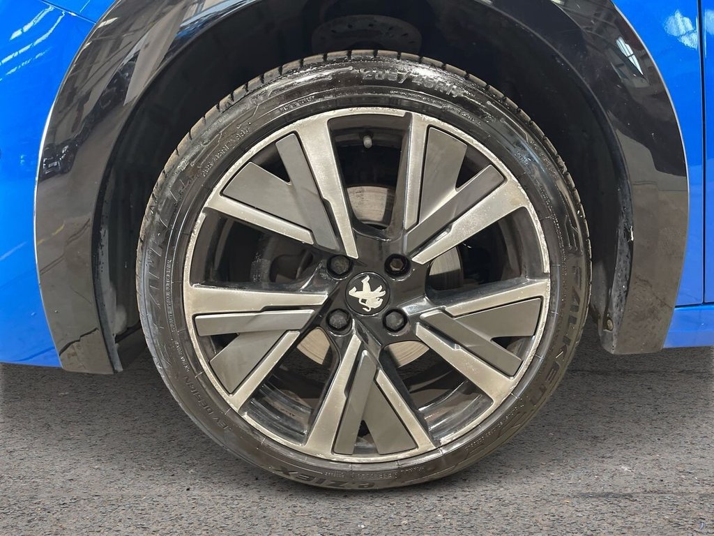 2022 Peugeot 208 — image 8