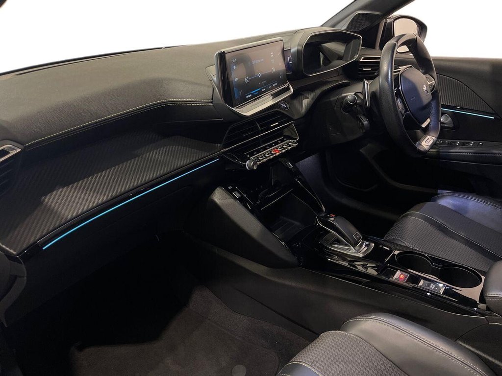 2022 Peugeot 208 — image 9