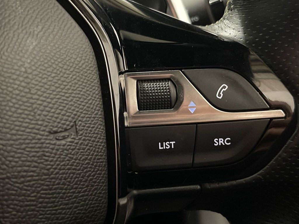 2022 Peugeot 208 — image 17